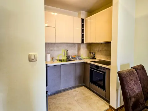 Izdavanje, trosoban stan, 95m², Momišići, Podgorica - image 12