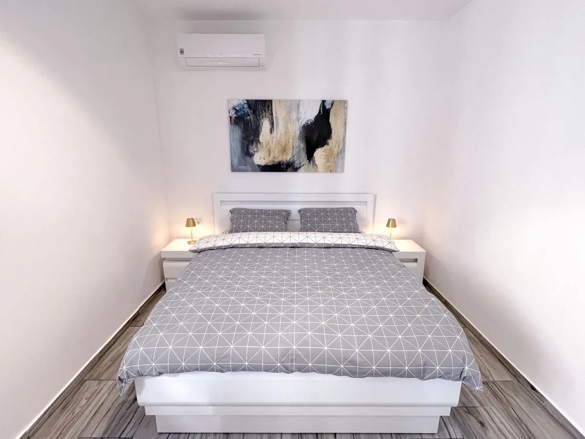Sale, two bedroom apartment, 55m², Tivat, Crna Gora