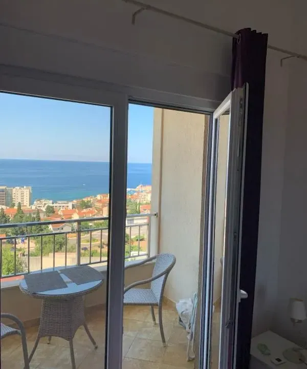 Sale, one bedroom apartment, 41m², Petrovac, Budva