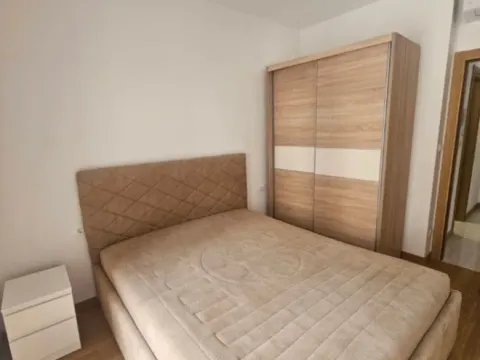 Izdavanje, jednosoban stan, 45m², New City, Podgorica - image 7