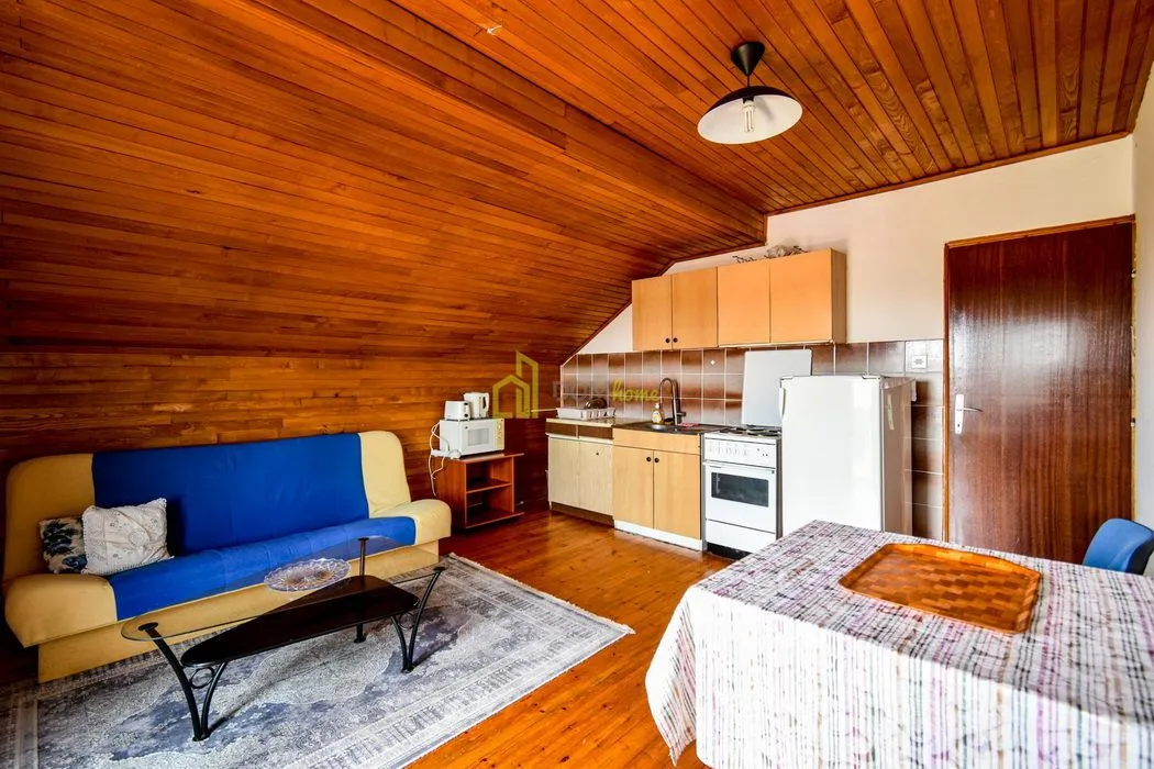 Sale, house, 370m², Tološi, Podgorica