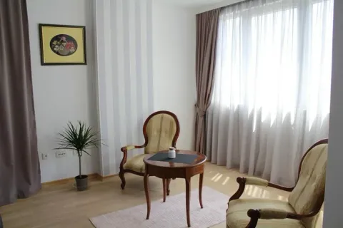 Izdavanje, trosoban stan, 120m², Centar, Budva - image 4