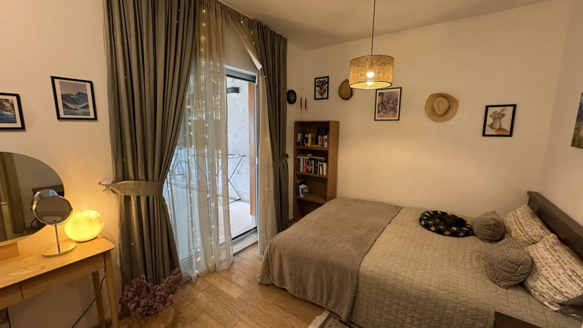 Prodaja, dvosoban stan, 74m², Dobrota, Kotor