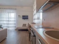 Rent, studio apartment, 27m², Bečići, Budva - image 11