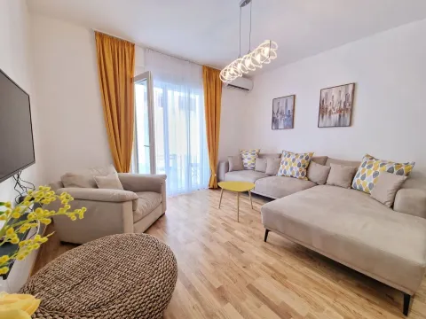 Sale, one bedroom apartment, 42m², Bečići, Budva - image 11