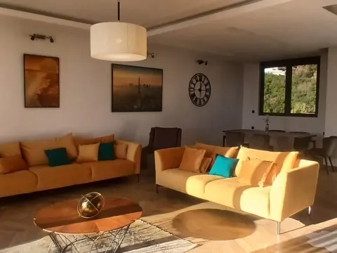 Prodaja, jednosoban stan, 170m², Budva, Crna Gora - image 21