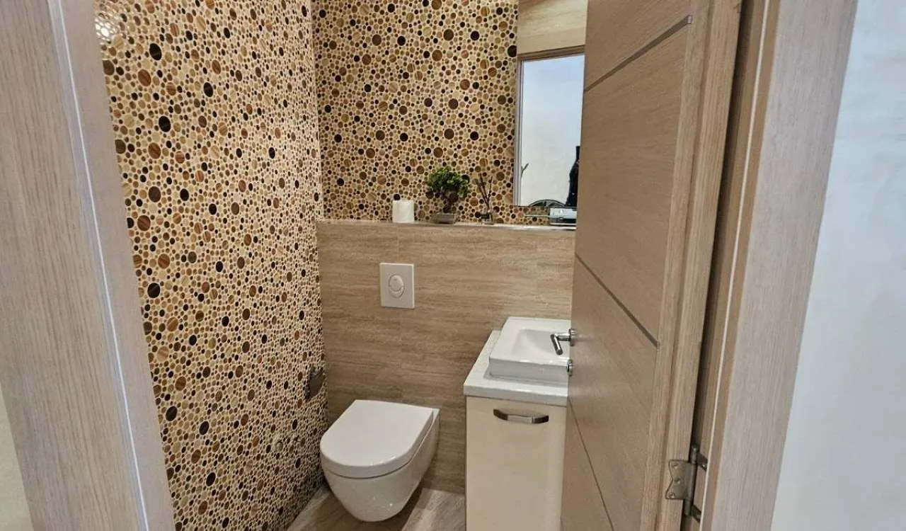 Prodaja, dvosoban stan, 104m², Centar, Budva