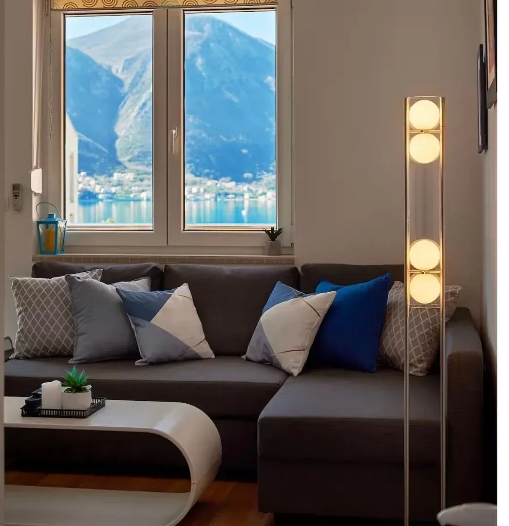 Rent, one bedroom apartment, 41m², Sveti Stasije, Kotor