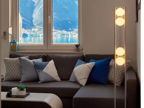 Rent, one bedroom apartment, 41m², Sveti Stasije, Kotor - image 1