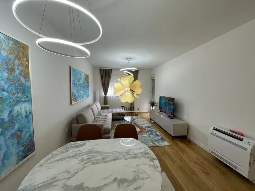 Rent, two bedroom apartment, 69m², Central Point, Podgorica