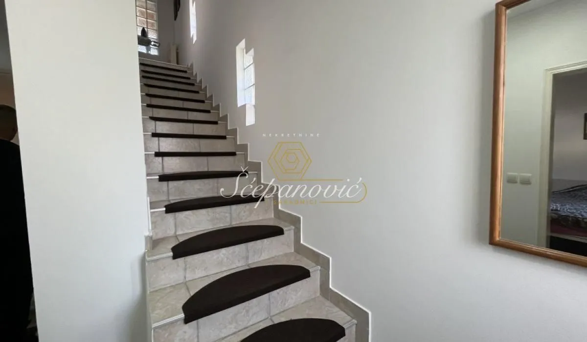 Prodaja, kuća, 181m², Klisa, Novi Sad Sve Podlokacije