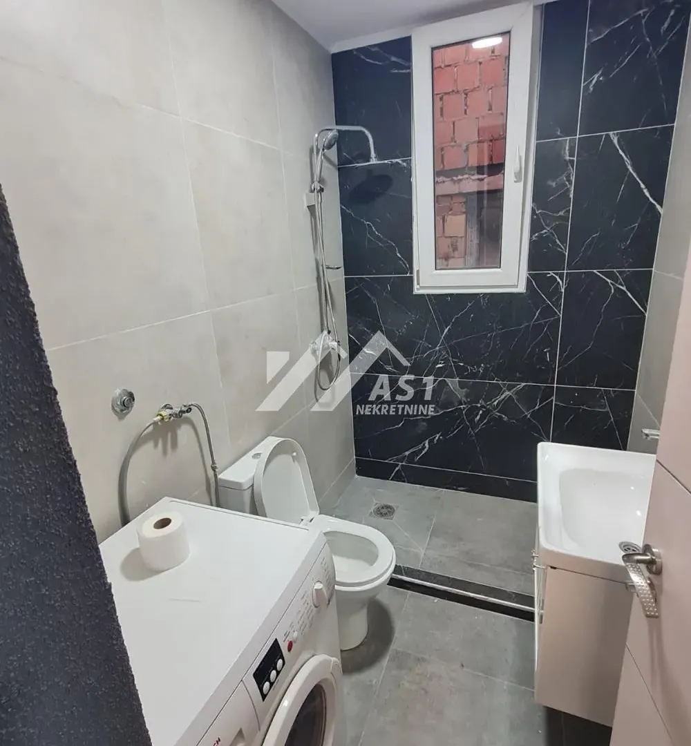 Prodaja, četvorosoban stan, 87m², Nova Detelinara, Novi Sad Sve Podlokacije