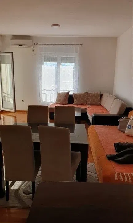 Izdavanje, jednosoban stan, 55m², Ljubović, Podgorica