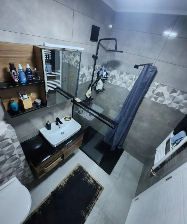 Prodaja, stan, 229m², Telep, Novi Sad Sve Podlokacije