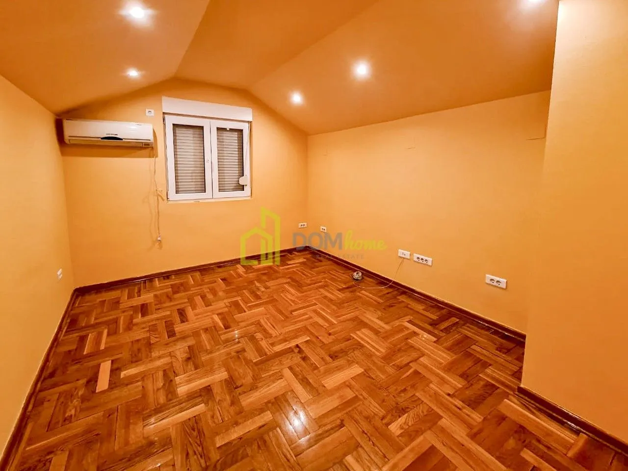 Izdavanje, trosoban stan, 100m², Zagorič, Podgorica