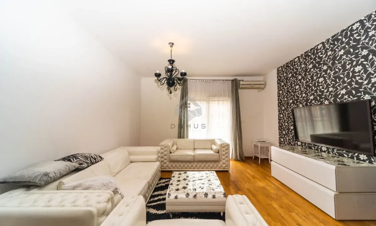 Izdavanje, jednosoban stan, 51m², City Kvart, Podgorica