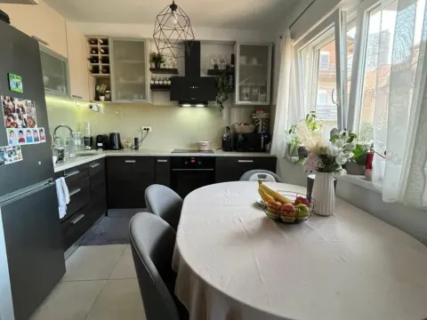 Prodaja, trosoban stan, 83m², Uciteljsko Naselje, Zvezdara Sve Podlokacije - image 8