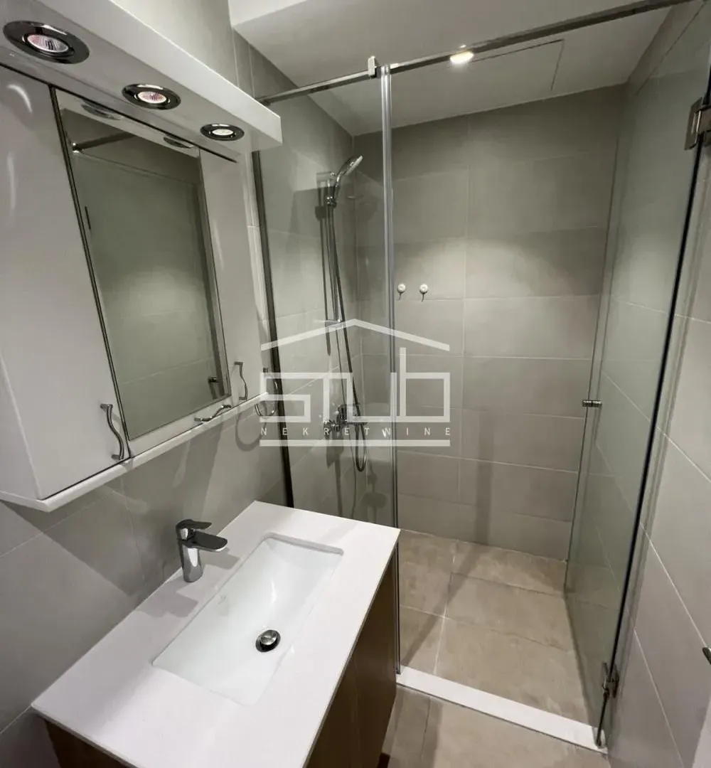 Rent, four bedroom apartment, 88m², Savski Venac, Beograd
