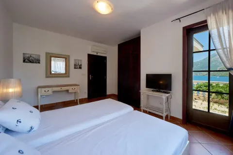 Prodaja, kuća, 235m², Kostanjica, Kotor - image 110