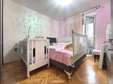Sale, three bedroom apartment, 84m², Kalenić Pijaca, Vračar Sve Podlokacije - image 11
