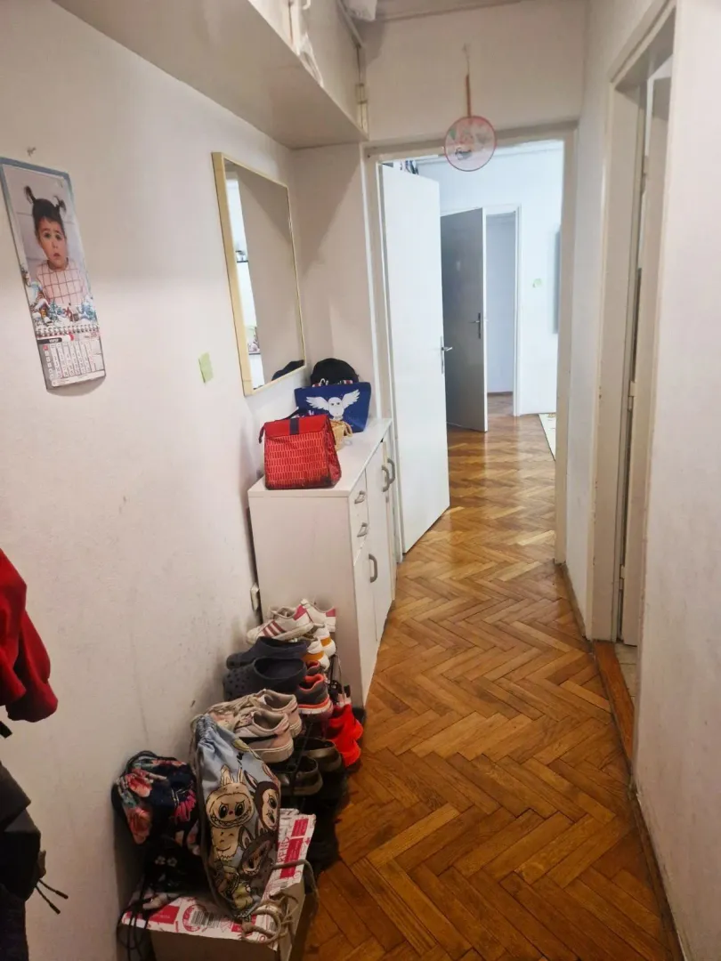 Prodaja, trosoban stan, 81m², Vračar Sve Podlokacije, Beograd