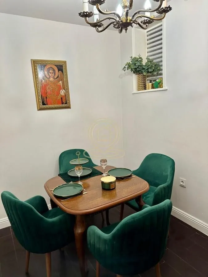 Rent, two bedroom apartment, 65m², Savski Venac, Beograd