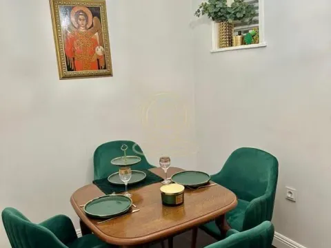Rent, two bedroom apartment, 65m², Savski Venac, Beograd - image 11