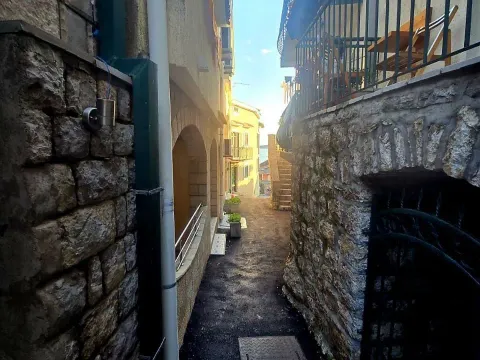 Prodaja, jednosoban stan, 31m², Rafailovići, Budva - image 9