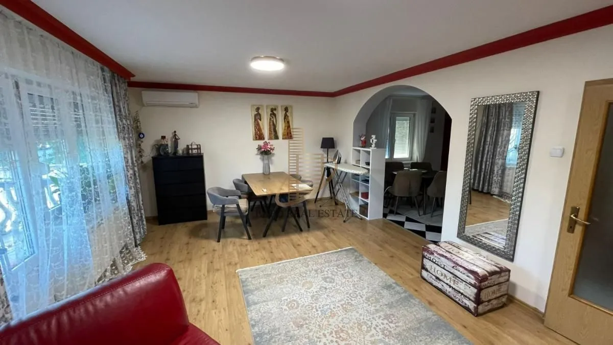 Sale, house, 355m², Djurinci, Sopot
