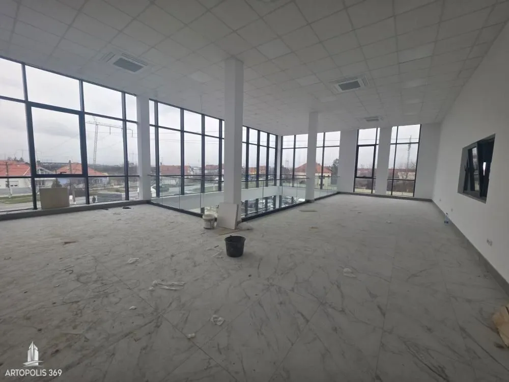 Rent, office space, 3500m², Šimanovci, Pećinci
