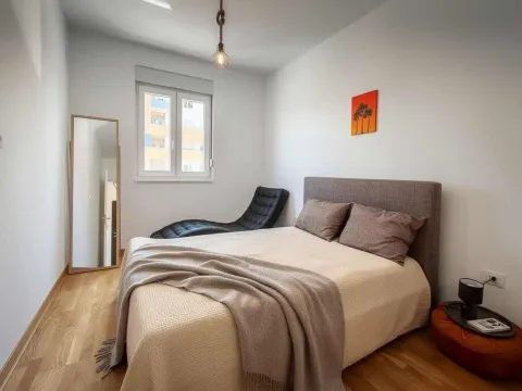 Rent, one bedroom apartment, 49m², City Kej, Podgorica - image 4