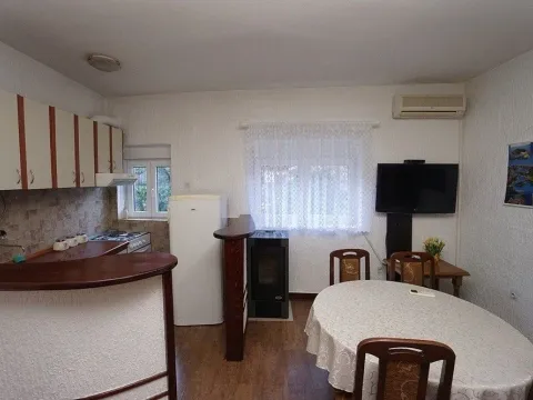 Prodaja, kuća, 192m², Škaljari, Kotor - image 12