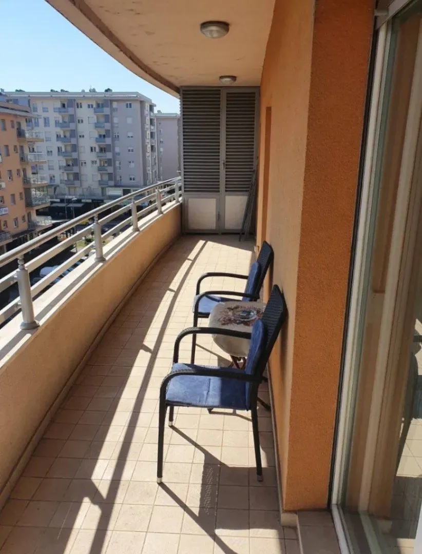 Izdavanje, dvosoban stan, 72m², City Kvart, Podgorica