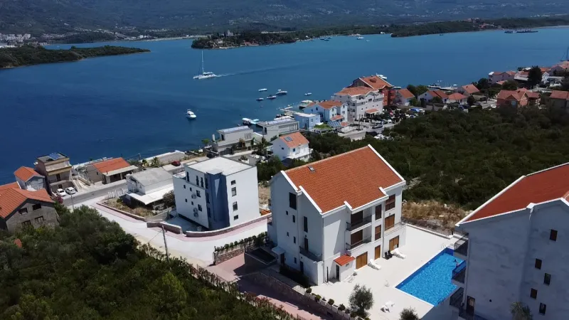 Sale, three bedroom apartment, 184m², Bogišići, Tivat