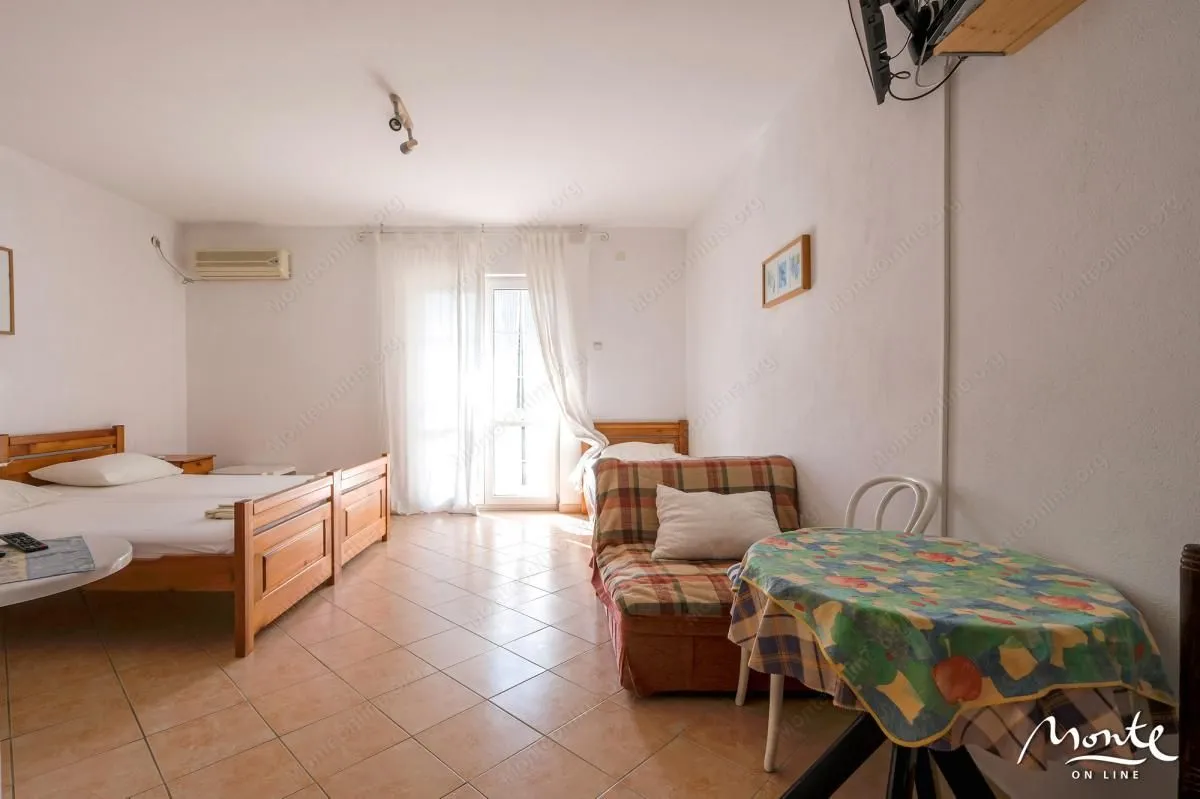 Sale, house, 195m², Bečići, Budva