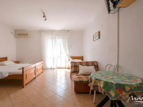 Sale, house, 195m², Bečići, Budva - image 8