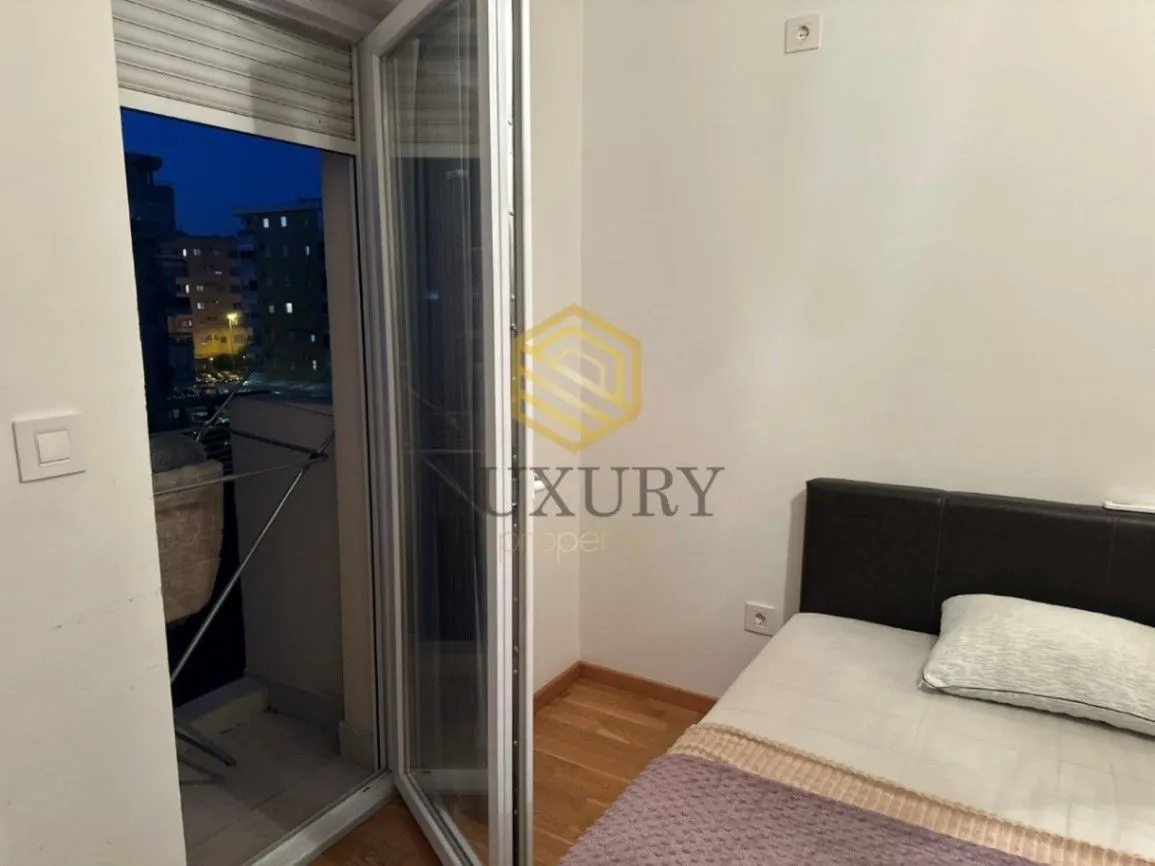 Izdavanje, jednosoban stan, 45m², Stari Aerodrom, Podgorica