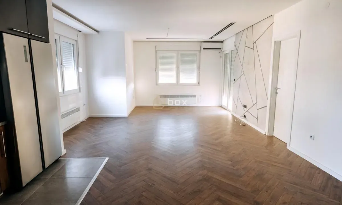 Izdavanje, trosoban stan, 96m², Pantelej, Niš