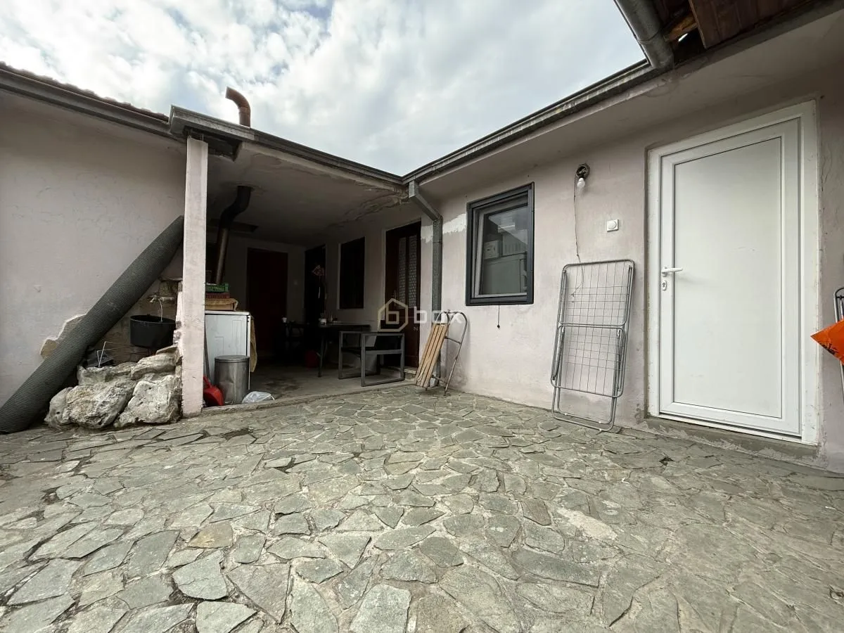 Prodaja, kuća, 204m², Crveni Krst, Niš