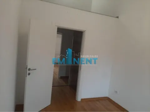 Izdavanje, trosoban stan, 78m², Zemun Gornji Grad, Zemun Sve Podlokacije - image 8