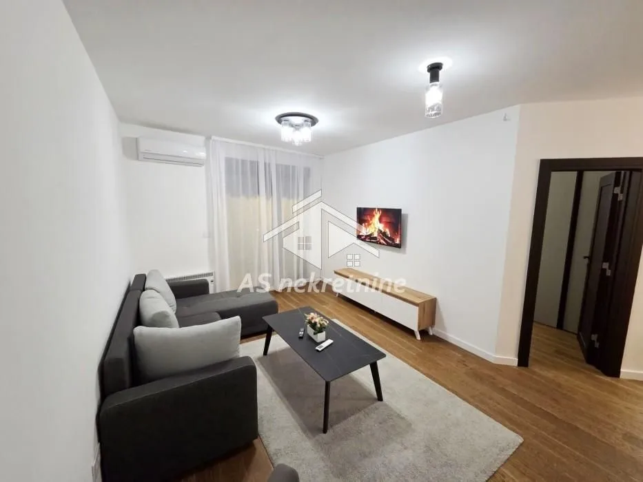 Izdavanje, stan, 61m², Cvetkova Pijaca, Zvezdara Sve Podlokacije