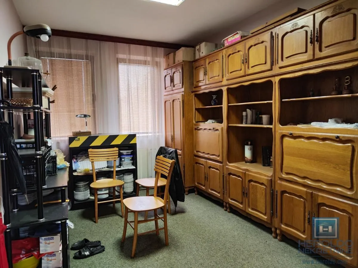 Rent, hospitality venue, 1000m², Strelište, Jagodina
