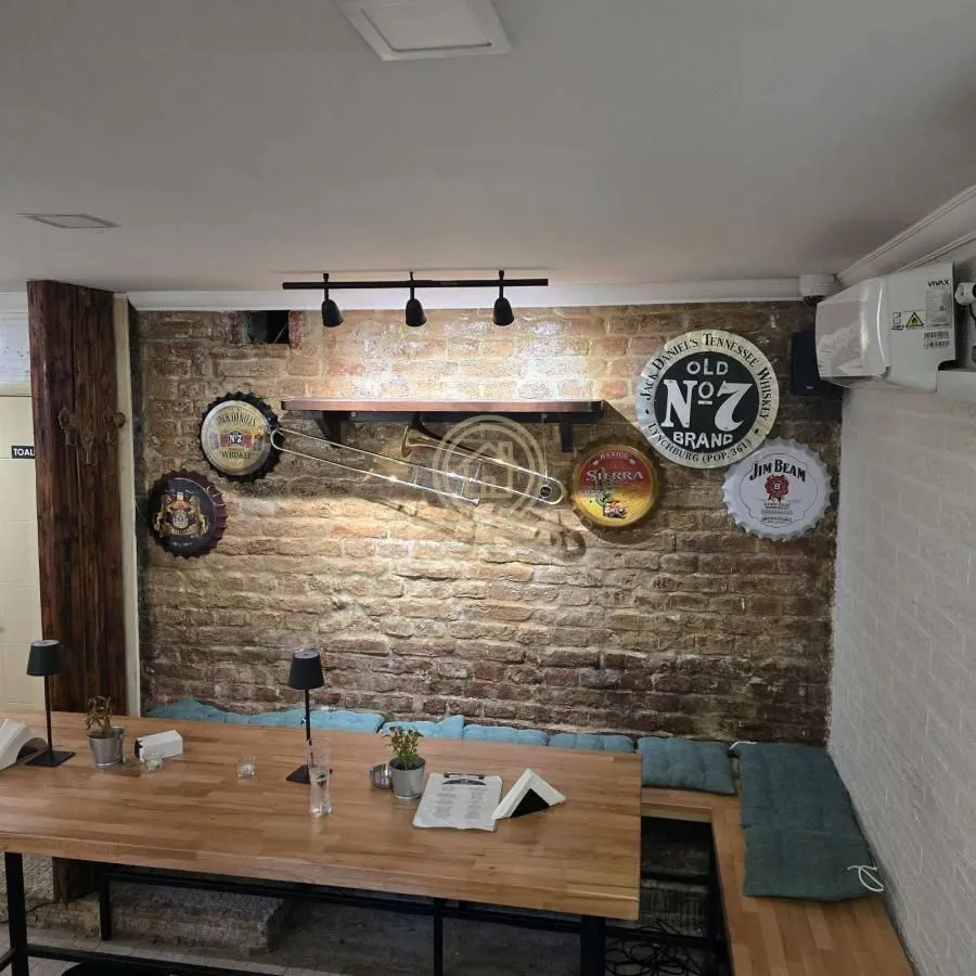 Rent, office space, 92m², Cvetni Trg, Vračar Sve Podlokacije