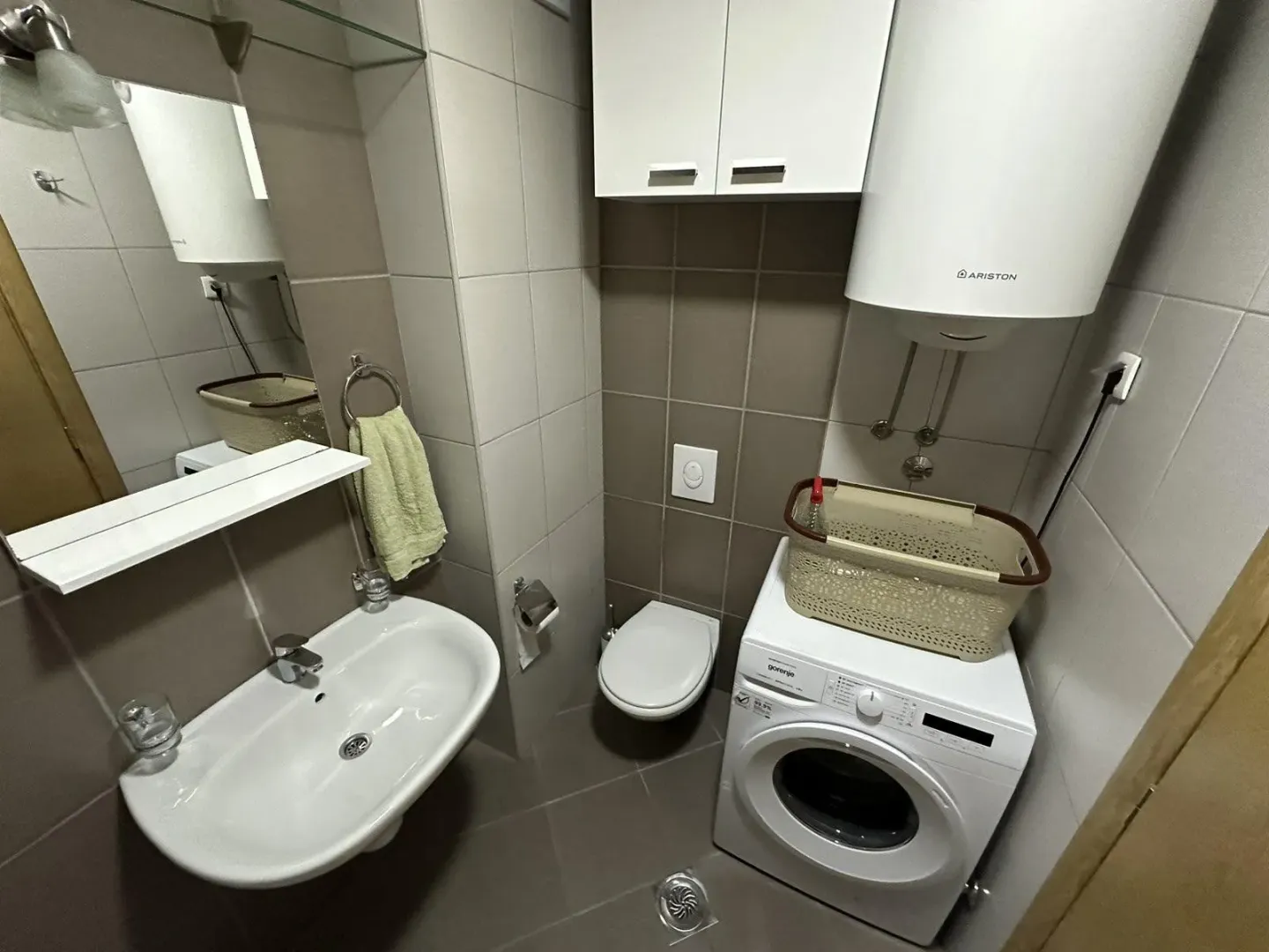 Izdavanje, jednosoban stan, 47m², Ljubović, Podgorica