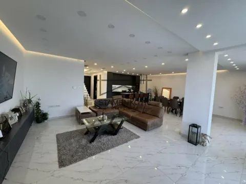 Prodaja, kuća, 230m², Tatarsko brdo, Petrovaradin - image 11