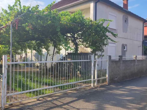 Sale, house, 107m², Podgorica, Crna Gora - image 24