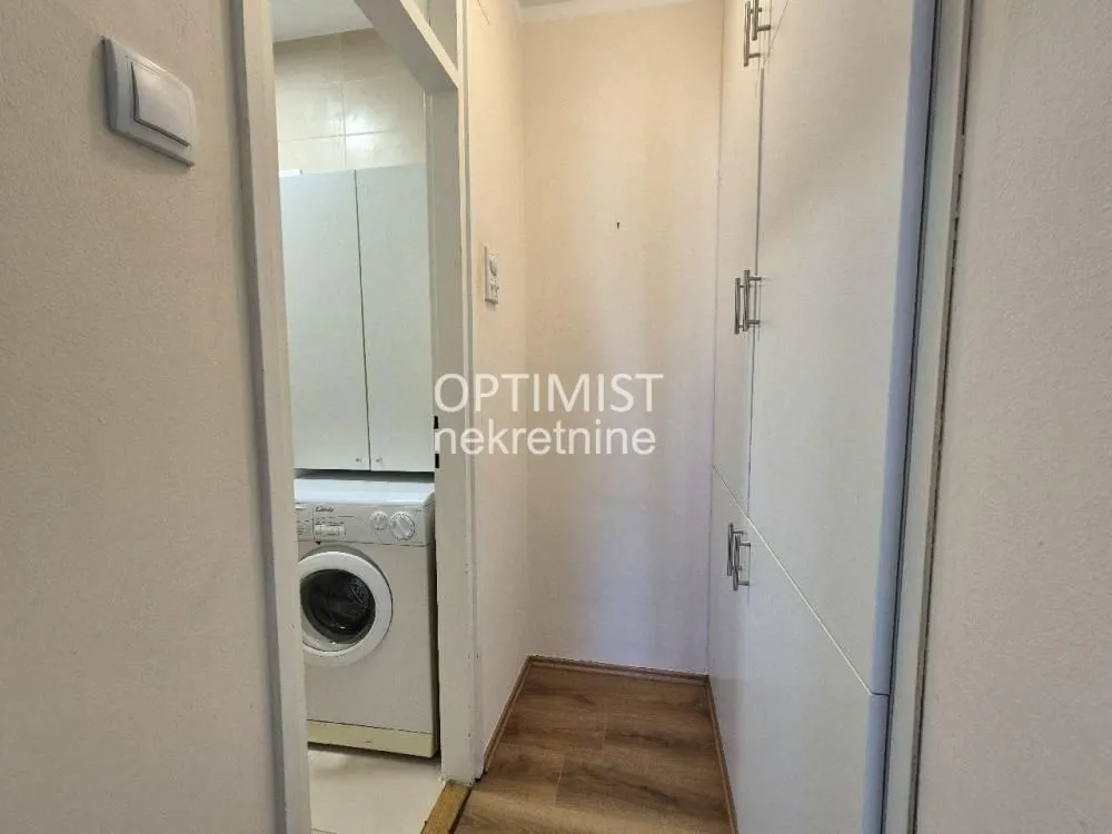 Rent, three bedroom apartment, 56m², Čukarica, Beograd