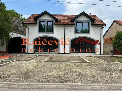 Izdavanje,  poslovni prostor, 234m2, Vrba, Jagodina