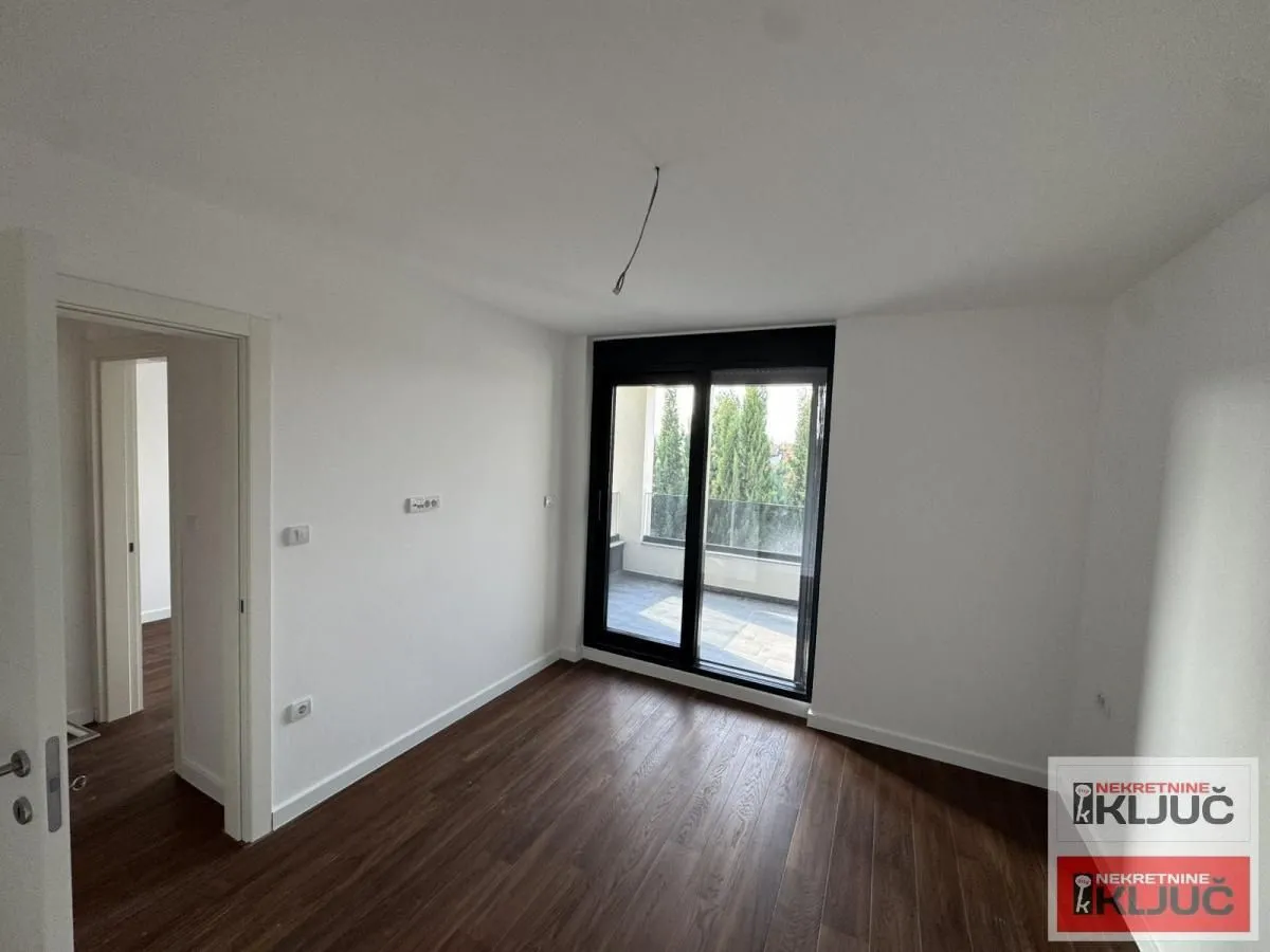 Prodaja, četvorosoban stan, 136m², Bulevar Evrope, Novi Sad Sve Podlokacije