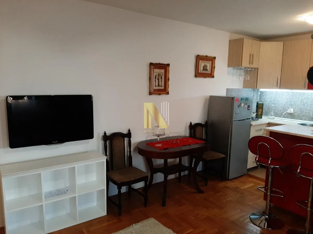 Izdavanje, dvosoban stan, 44m², Podbara, Novi Sad Sve Podlokacije